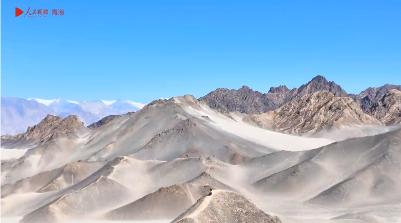 黑獨山——西北荒漠中的水墨丹青